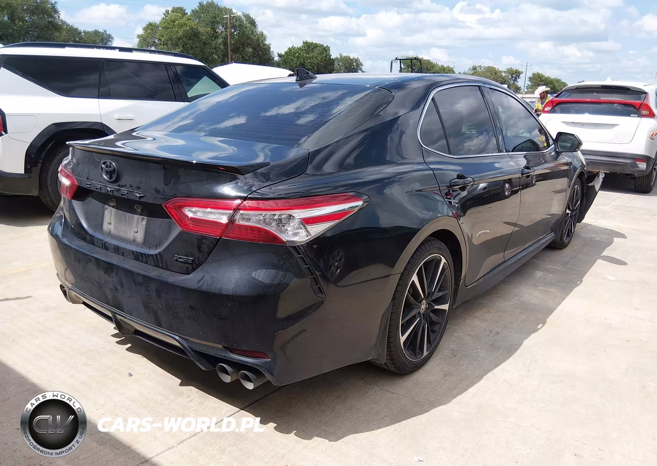 2020 Toyota Camry Xse VIN:4T1K61AK6LU952698 - 4