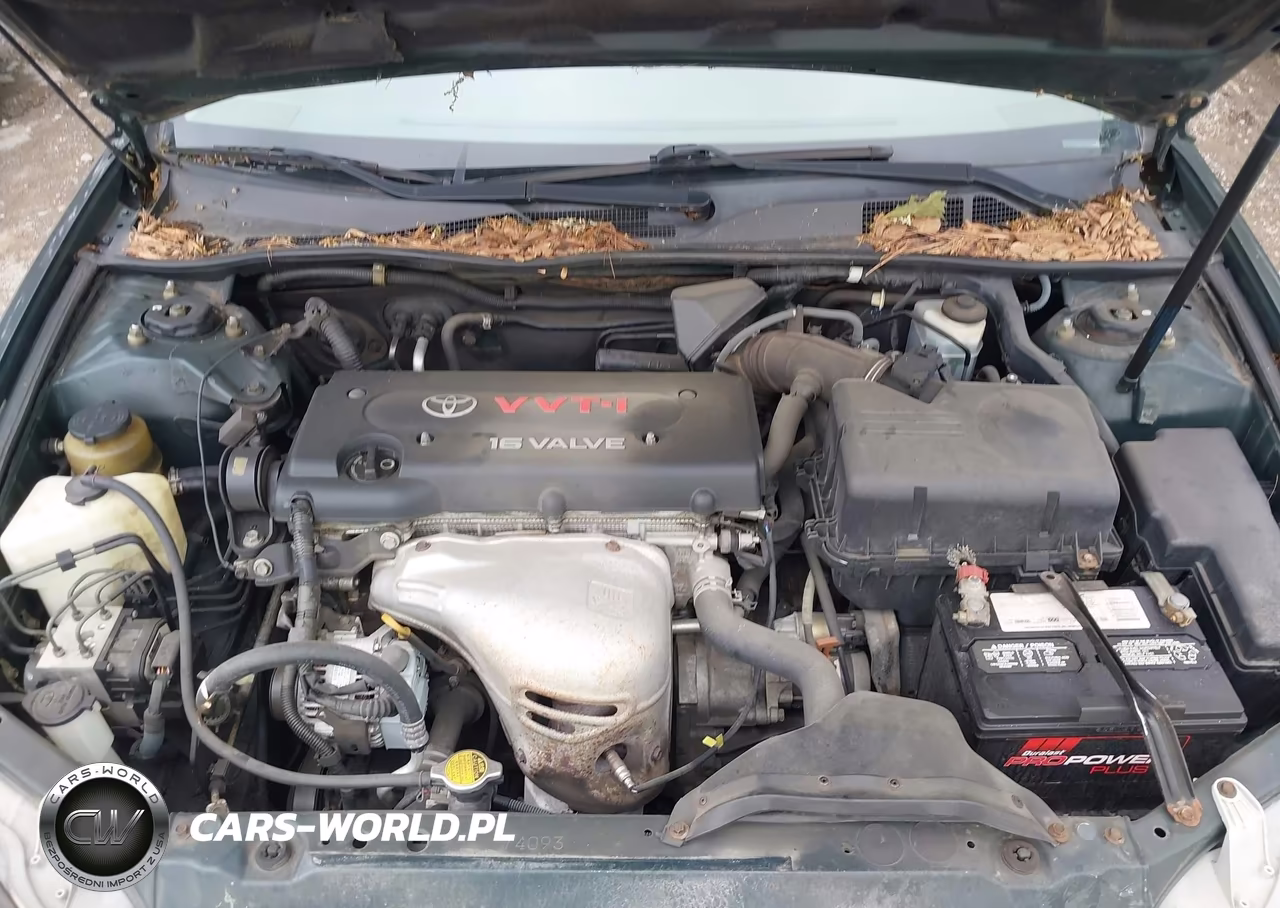 2002 Toyota Camry Le VIN:4T1BE32K32U525166 - 10