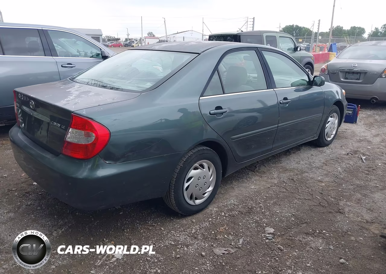 2002 Toyota Camry Le VIN:4T1BE32K32U525166 - 4