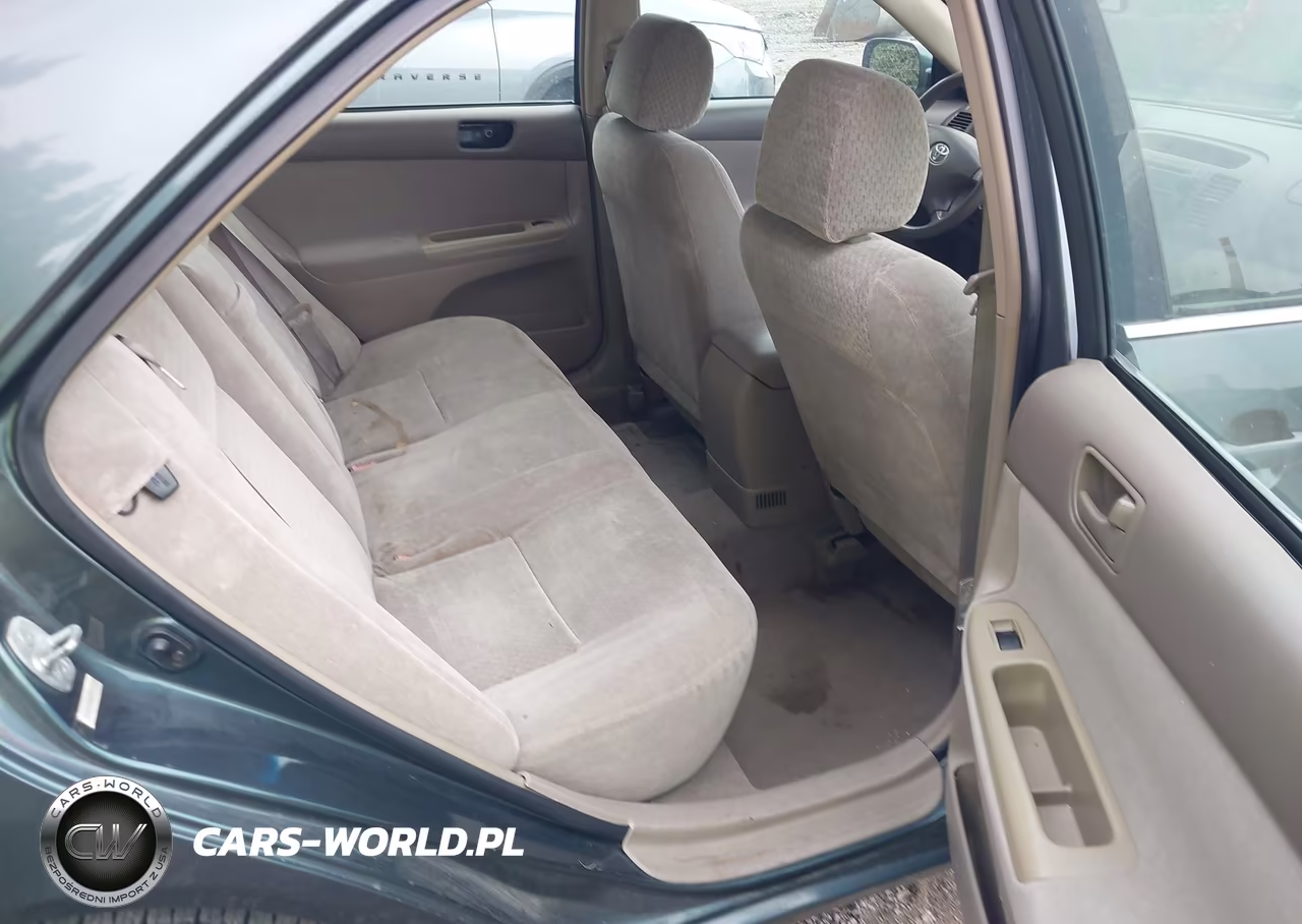2002 Toyota Camry Le VIN:4T1BE32K32U525166 - 8