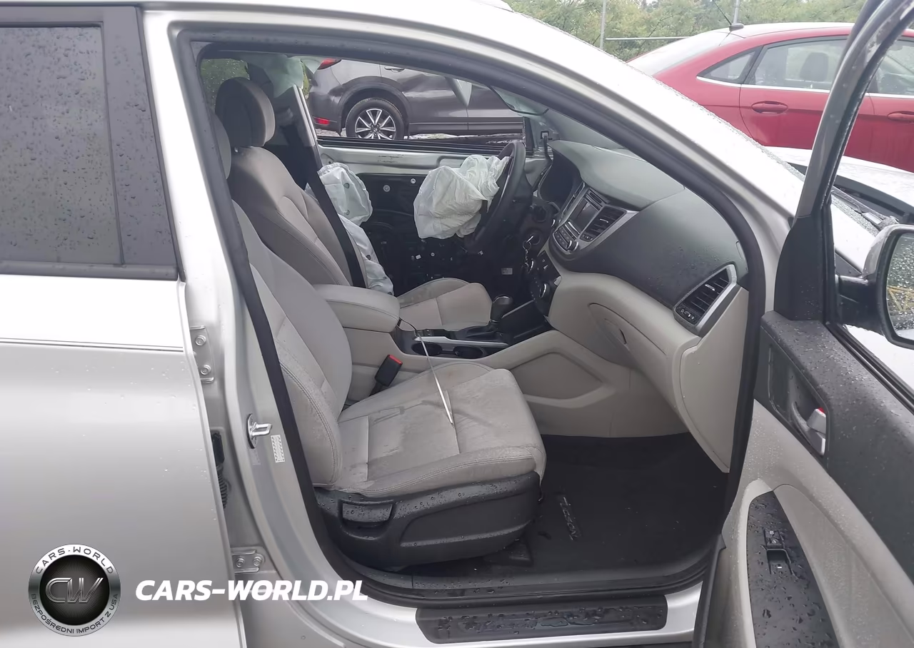 2017 Hyundai Tucson Se VIN:KM8J3CA46HU559373 - 5