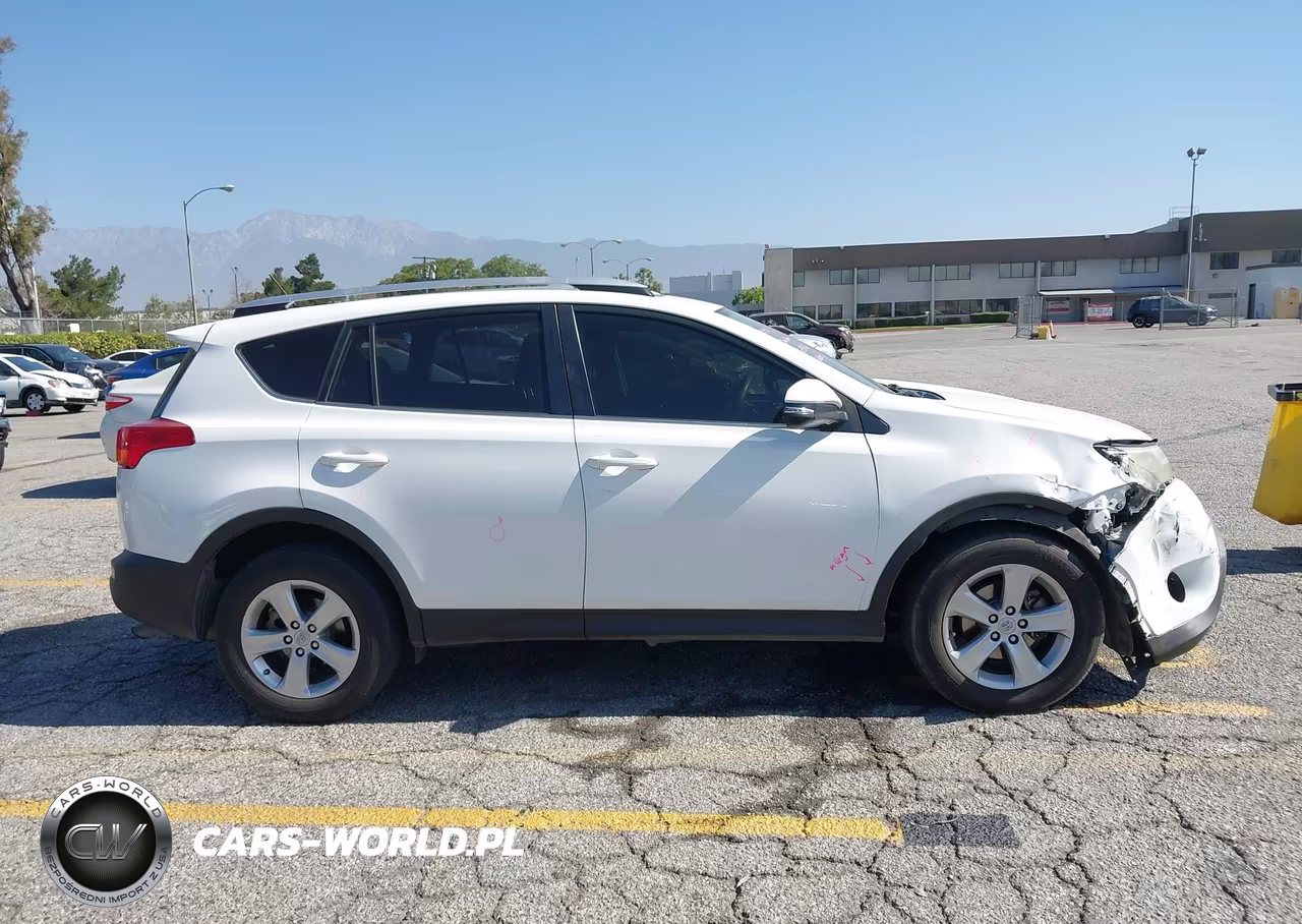 2014 Toyota Rav4 Xle VIN:JTMWFREV4EJ013126 - 13