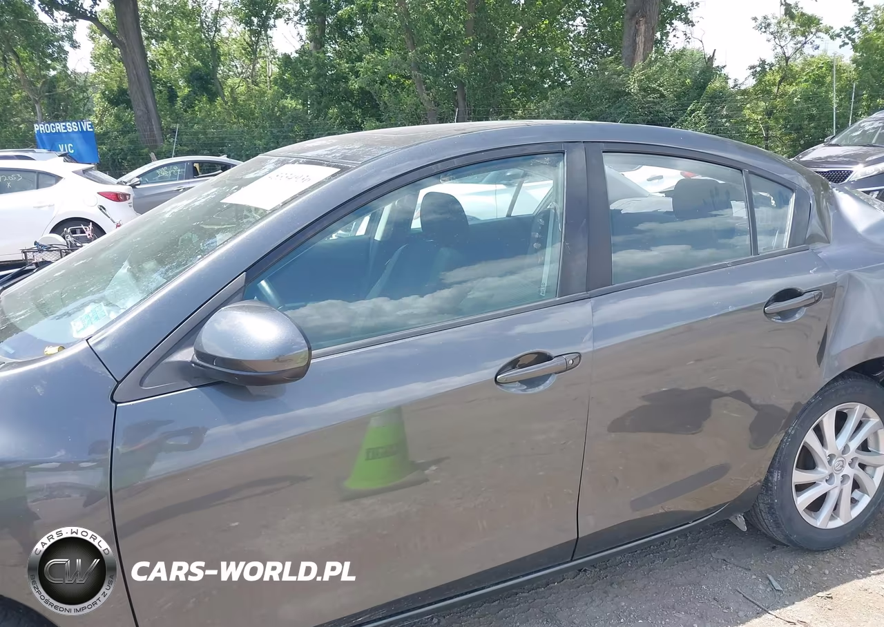 2012 Mazda Mazda3 I Touring VIN:JM1BL1V70C1700837 - 14