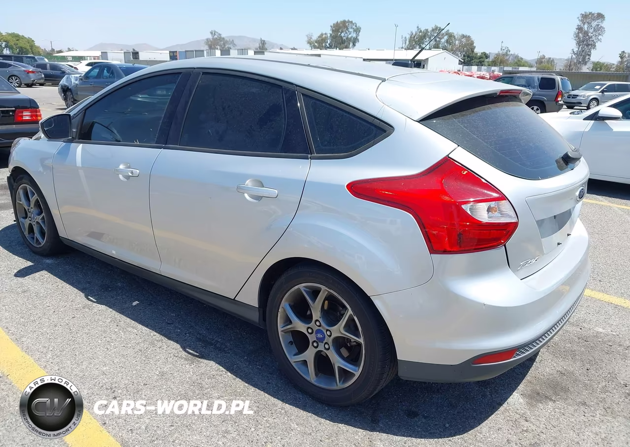 2013 Ford Focus Se VIN:1FADP3K23DL227707 - 3
