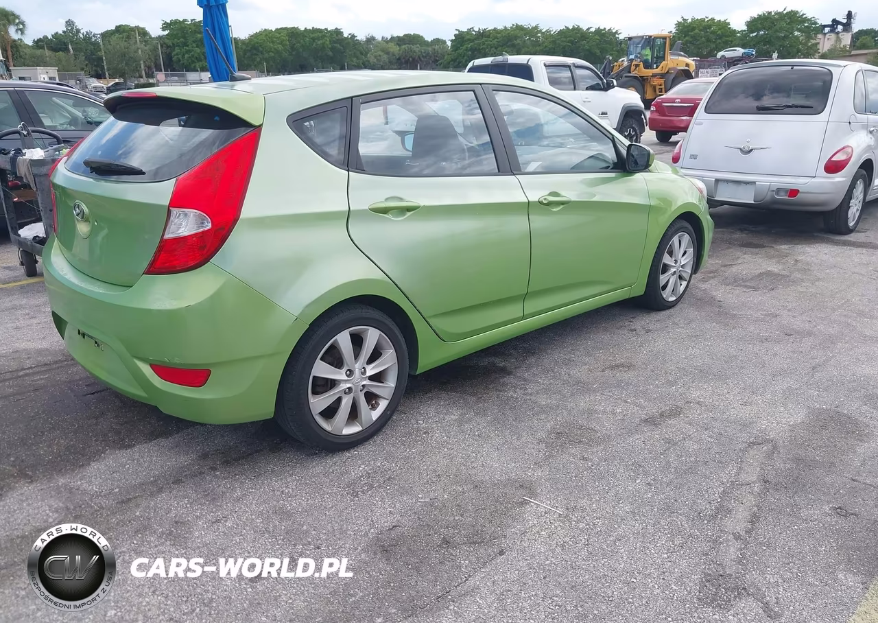 2012 Hyundai Accent Se VIN:KMHCU5AE4CU042804 - 4