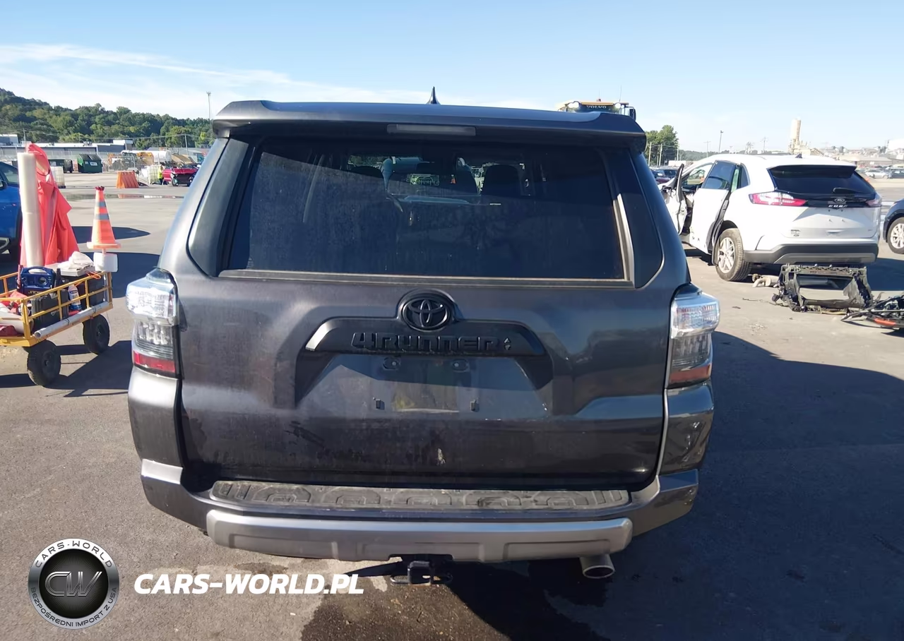 2022 Toyota 4Runner Trd Off Road Premium VIN:JTERU5JRXN6037983 - 17