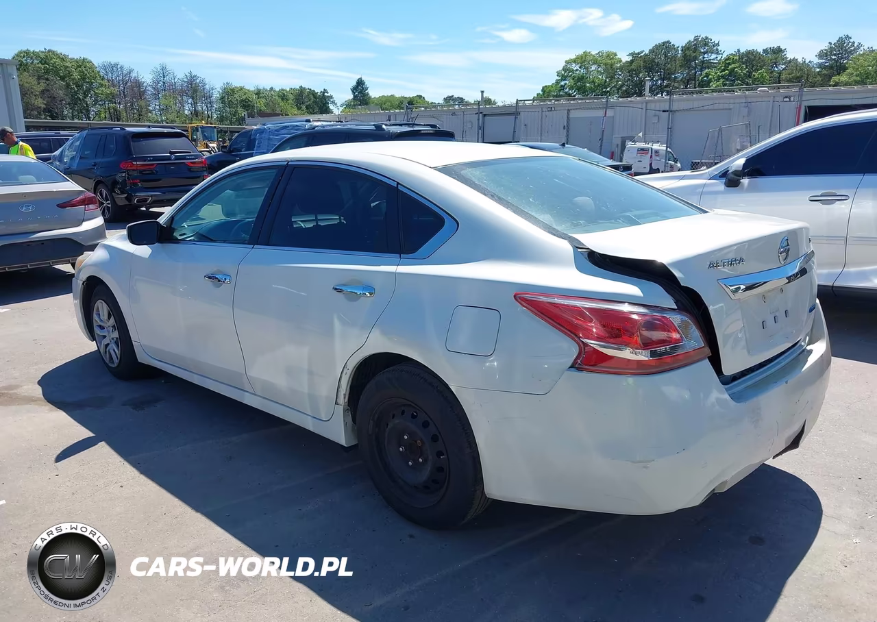 2013 Nissan Altima 2.5 S VIN:1N4AL3AP9DN558064 - 3