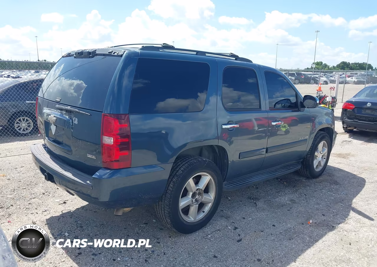 2008 Chevrolet Tahoe Ltz VIN:1GNFC13038R151982 - 4