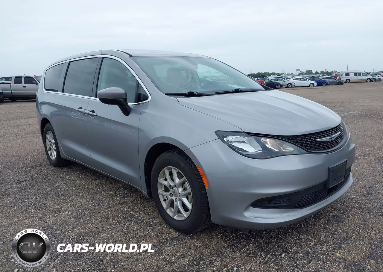 2021 Chrysler Voyager Lx