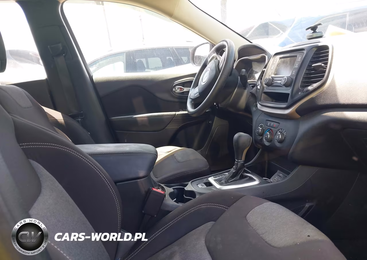 2014 Jeep Cherokee Sport VIN:1C4PJLAB2EW258604 - 5