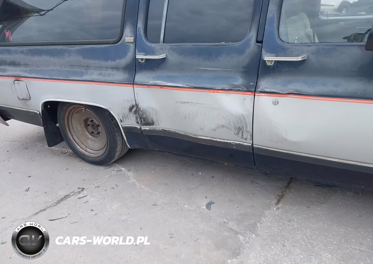 1990 Chevrolet Suburban R1500 VIN:1GNER16K7LF180239 - 12