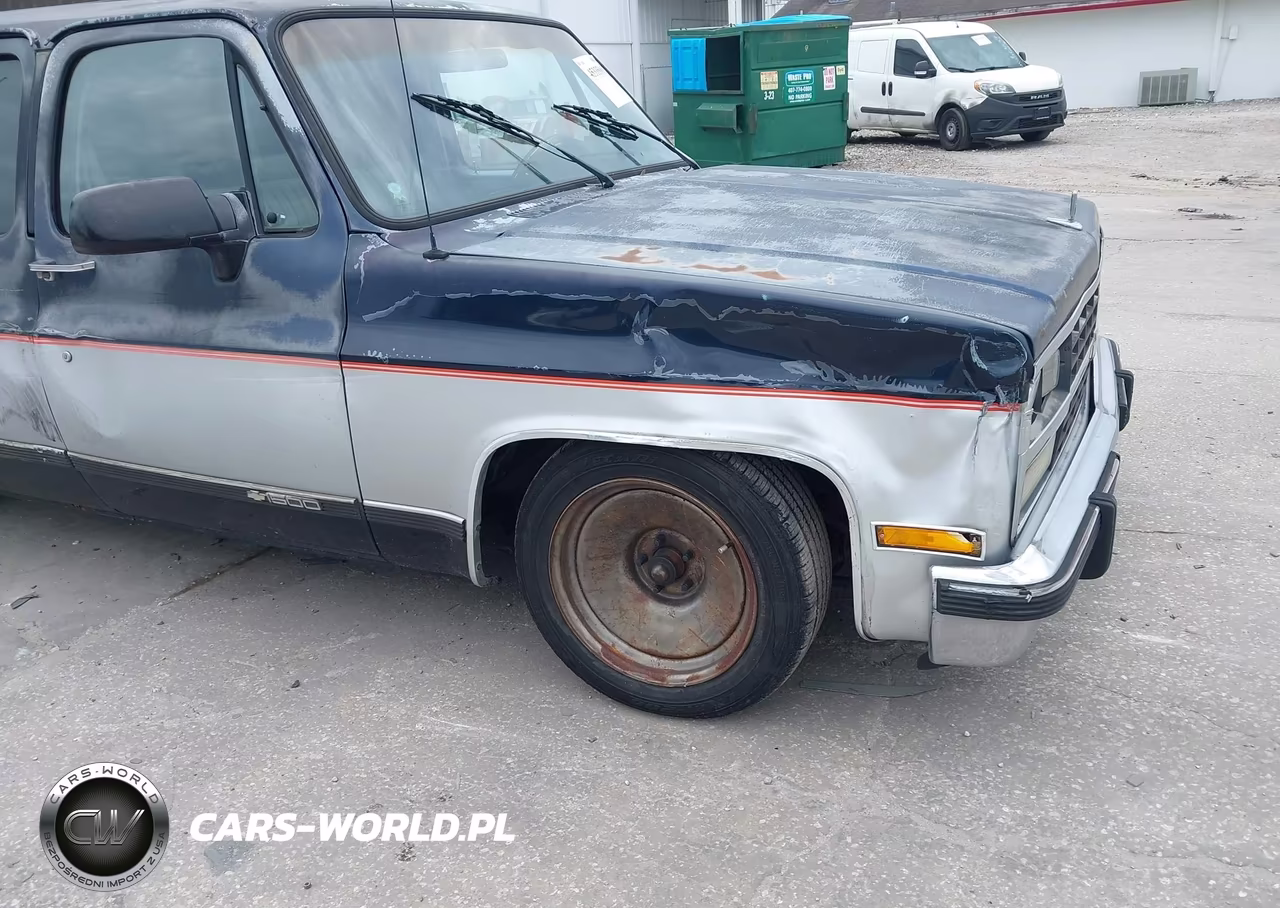 1990 Chevrolet Suburban R1500 VIN:1GNER16K7LF180239 - 6