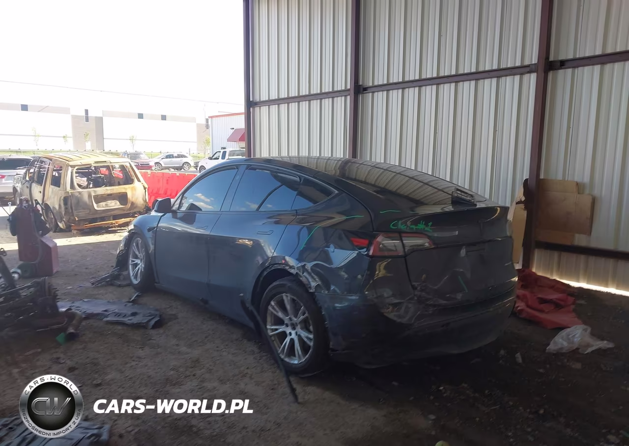 2024 Tesla Model Y Long Range Dual Motor All-Wheel Drive VIN:7SAYGDEE7RF022718 - 3