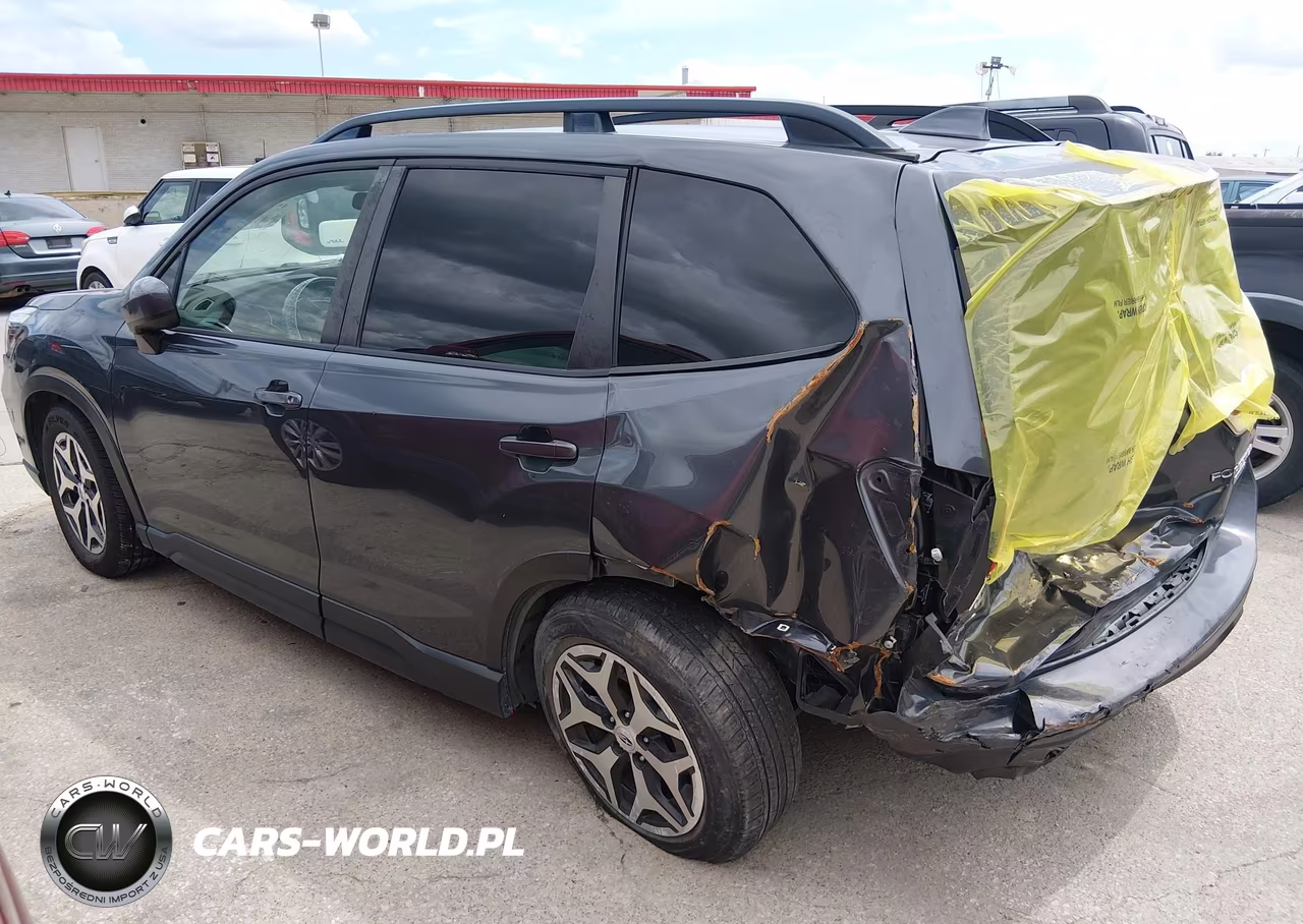 2020 Subaru Forester Premium VIN:JF2SKAGC6LH584369 - 3