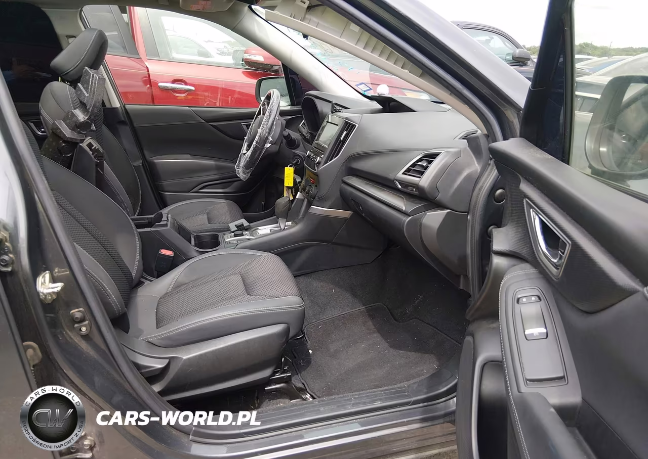 2020 Subaru Forester Premium VIN:JF2SKAGC6LH584369 - 5