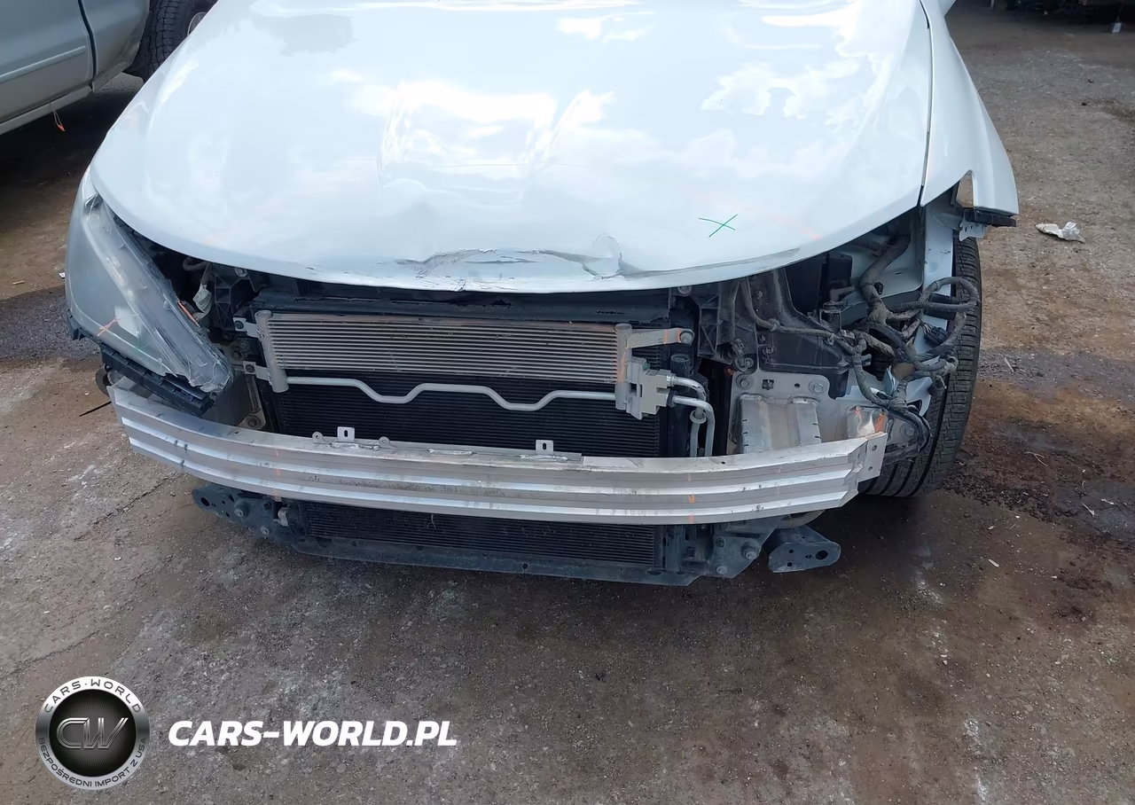 2018 Chrysler Pacifica Touring Plus VIN:2C4RC1FGXJR125541 - 6