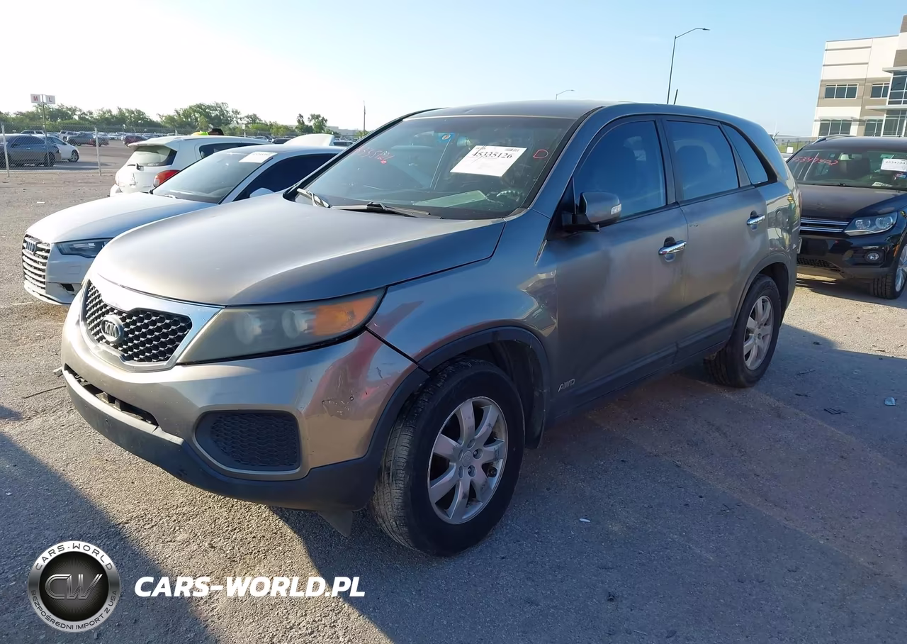 2011 Kia Sorento Lx VIN:5XYKTCA16BG011235 - 2