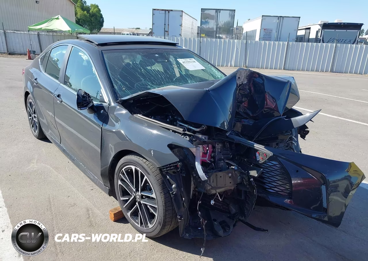 2025 Toyota Camry Xle – zdjęcie 1 z 19
