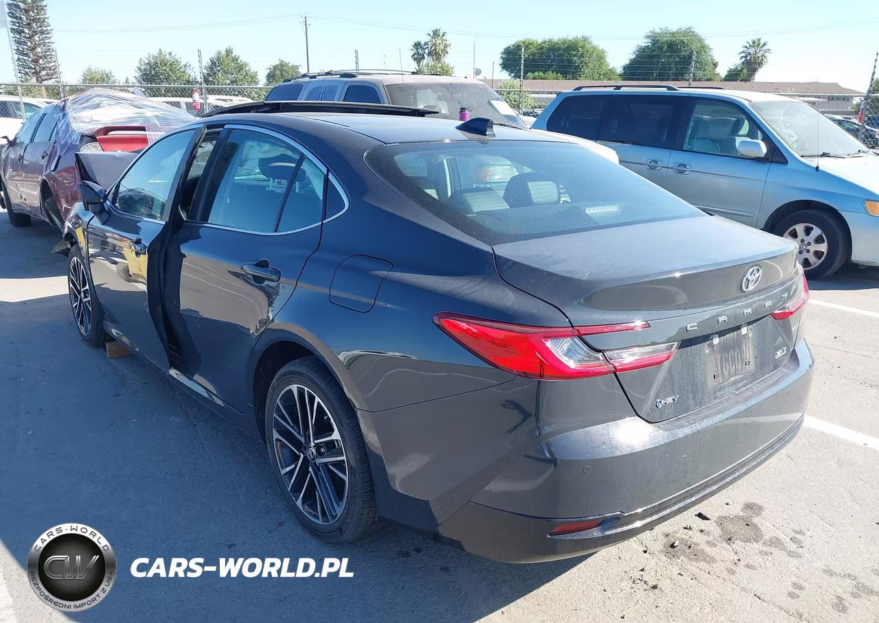 2025 Toyota Camry Xle VIN:4T1DAACK5SU134964 - 3