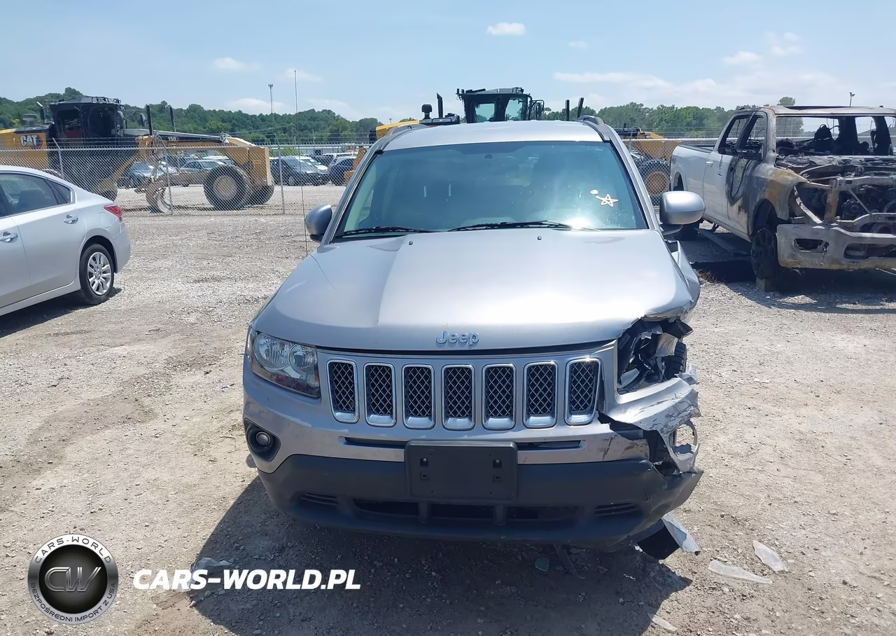 2016 Jeep Compass Latitude VIN:1C4NJCEA8GD715228 - 12
