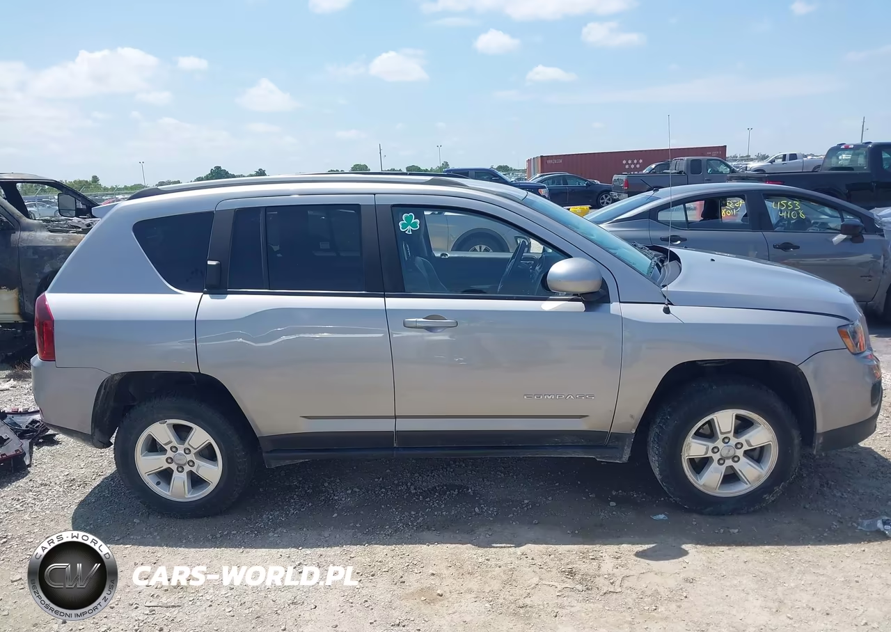 2016 Jeep Compass Latitude VIN:1C4NJCEA8GD715228 - 13
