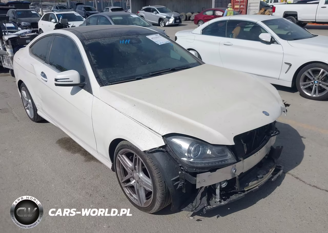 2014 Mercedes-Benz C 350 Sport 4Matic – zdjęcie 1 z 19