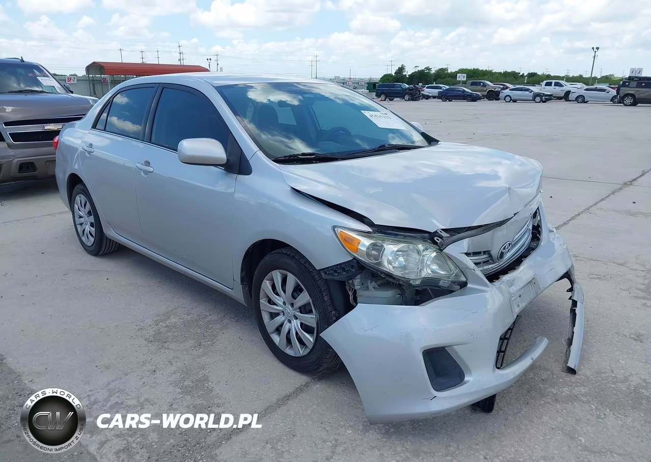 2013 Toyota Corolla Le – zdjęcie 1 z 17