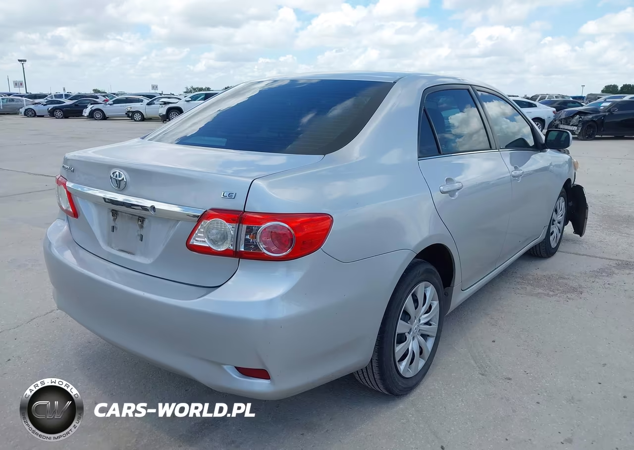 2013 Toyota Corolla Le VIN:5YFBU4EE8DP220054 - 4