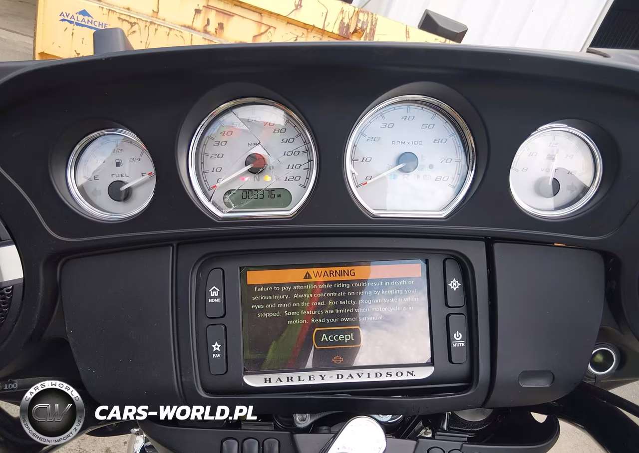 2018 Harley-Davidson Flhx Street Glide VIN:1HD1KBC18JB614720 - 7