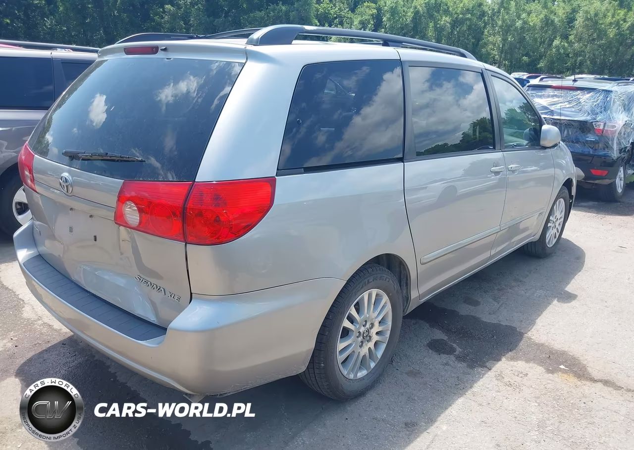 2010 Toyota Sienna Xle VIN:5TDYK4CC6AS340908 - 4