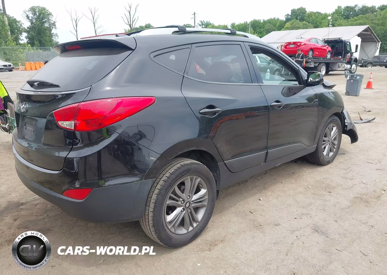 2015 Hyundai Tucson Se VIN:KM8JU3AG8FU988048 - 4