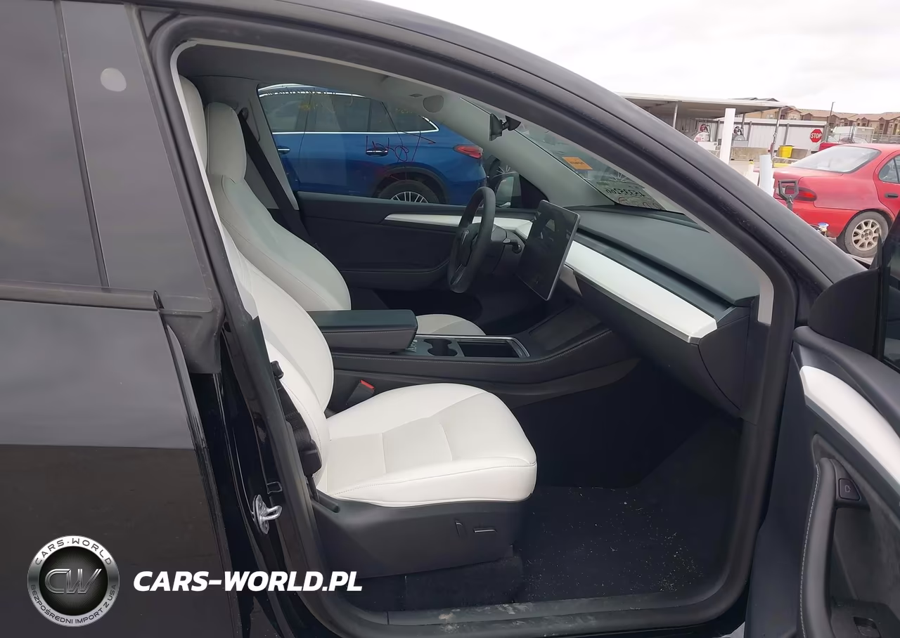 2024 Tesla Model Y Long Range Single Motor Rear-Wheel Drive-Rwd VIN:7SAYGDED9RA310874 - 5