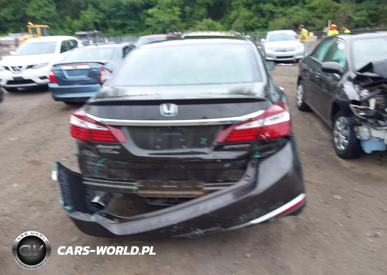2017 Honda Accord Sport VIN:1HGCR2F56HA168184 - 16
