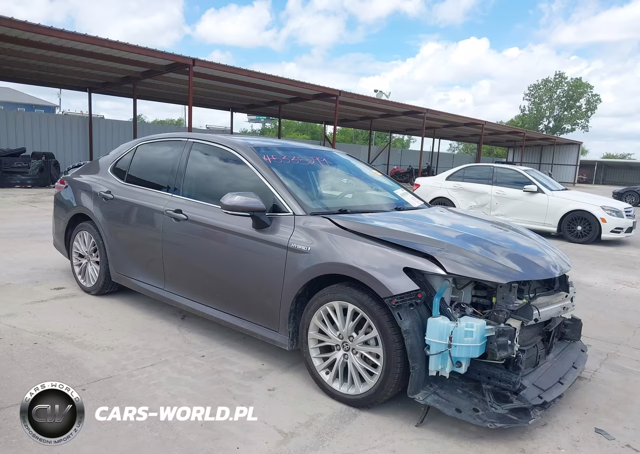 2020 Toyota Camry Xle Hybrid