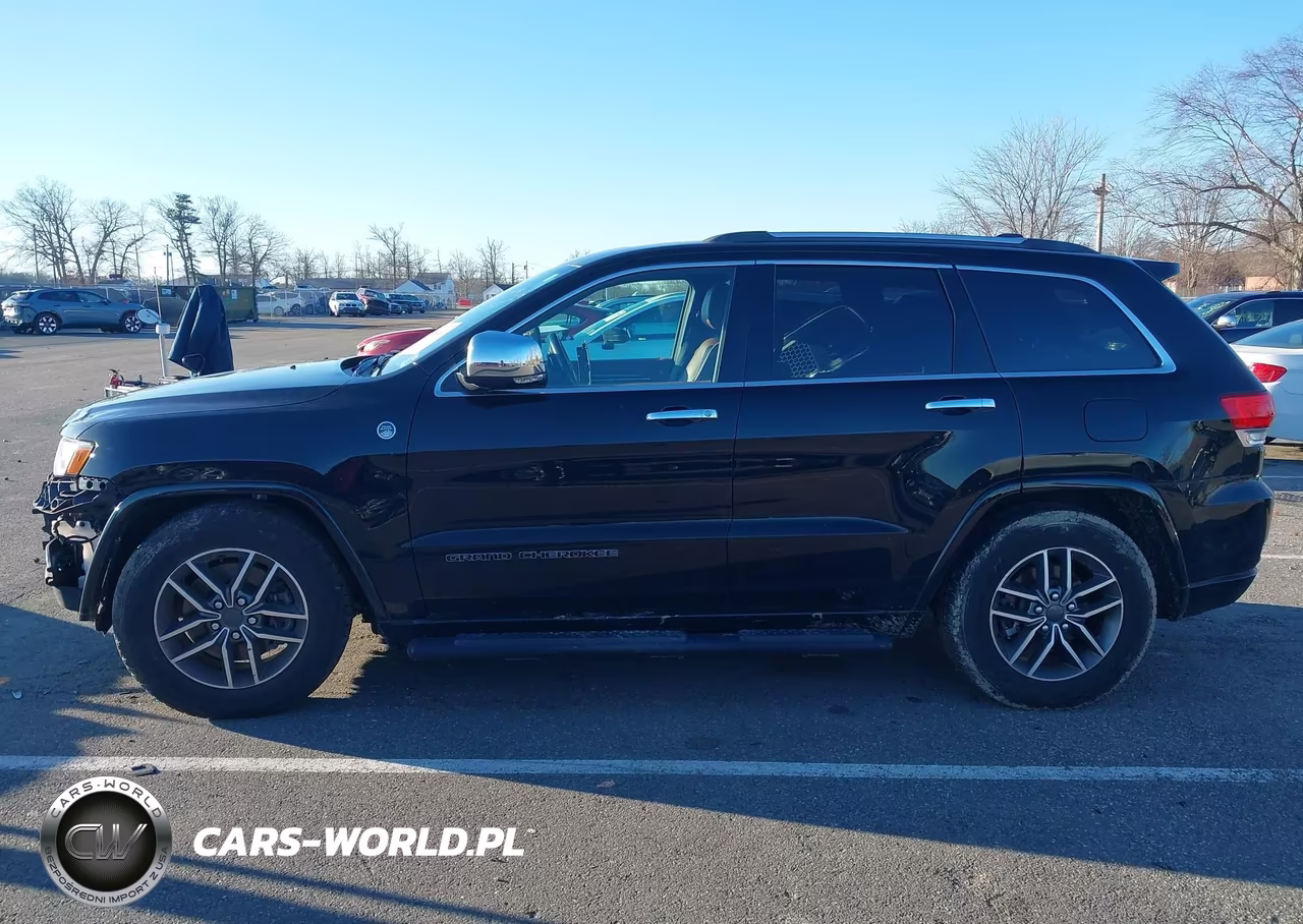 2021 Jeep Grand Cherokee Overland 4X4 VIN:1C4RJFCG4MC682434 - 13