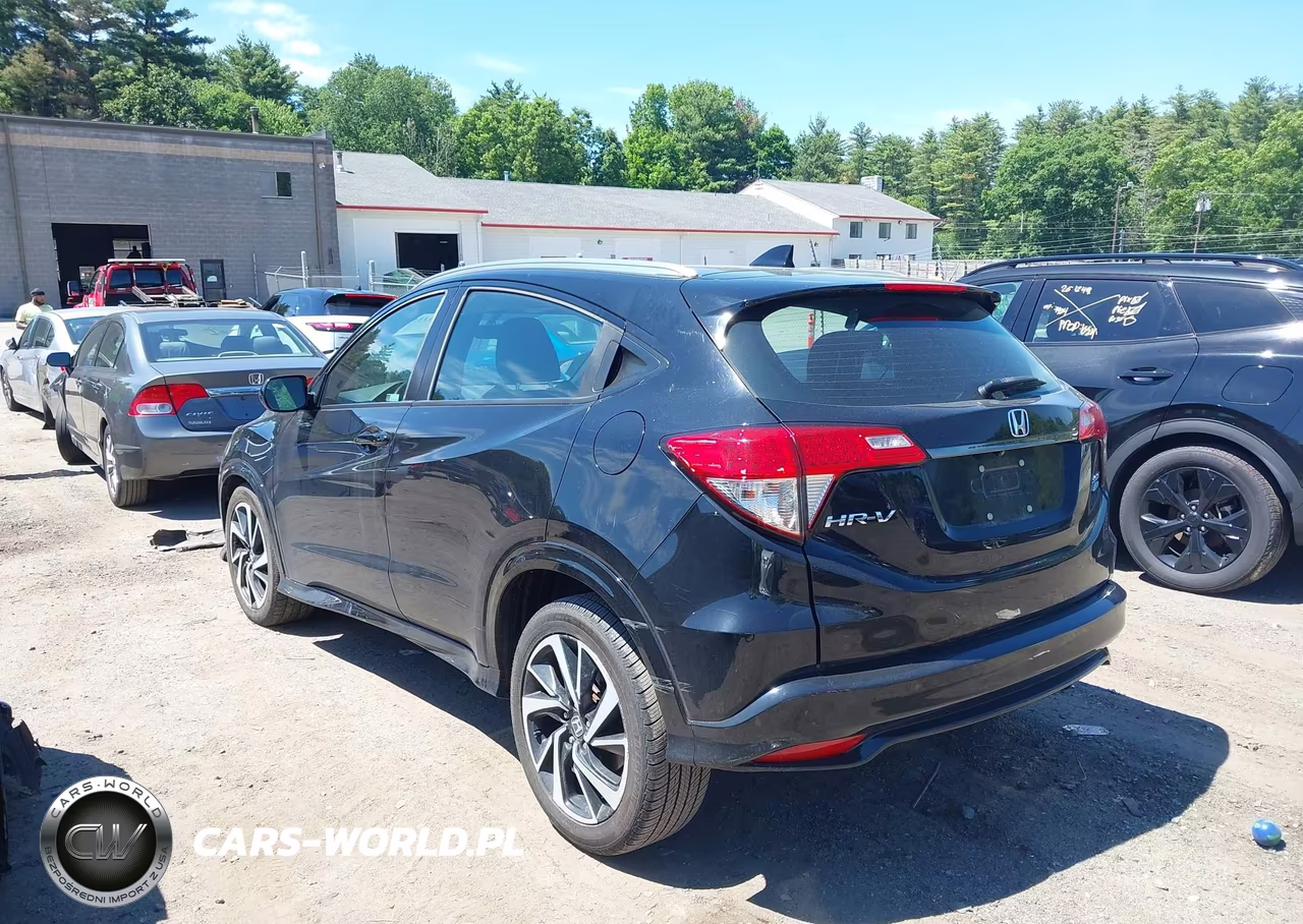 2019 Honda Hr-V Sport VIN:3CZRU6H15KM741119 - 3
