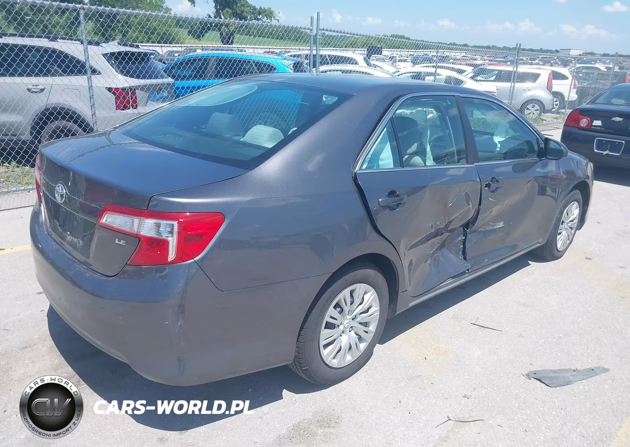 2014 Toyota Camry Le VIN:4T4BF1FK9ER423327 - 4