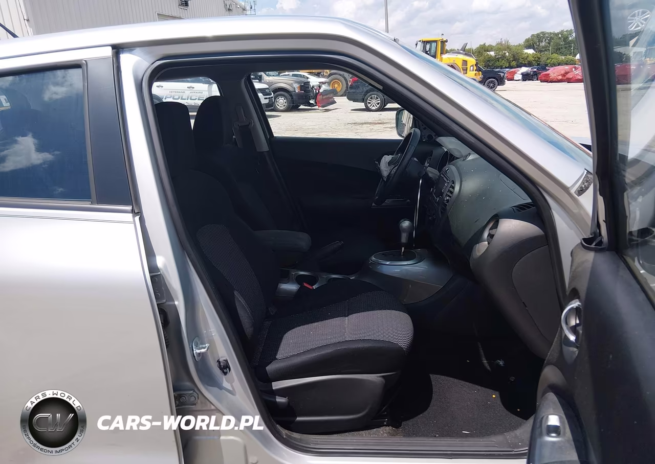 2015 Nissan Juke S VIN:JN8AF5MR8FT507278 - 5