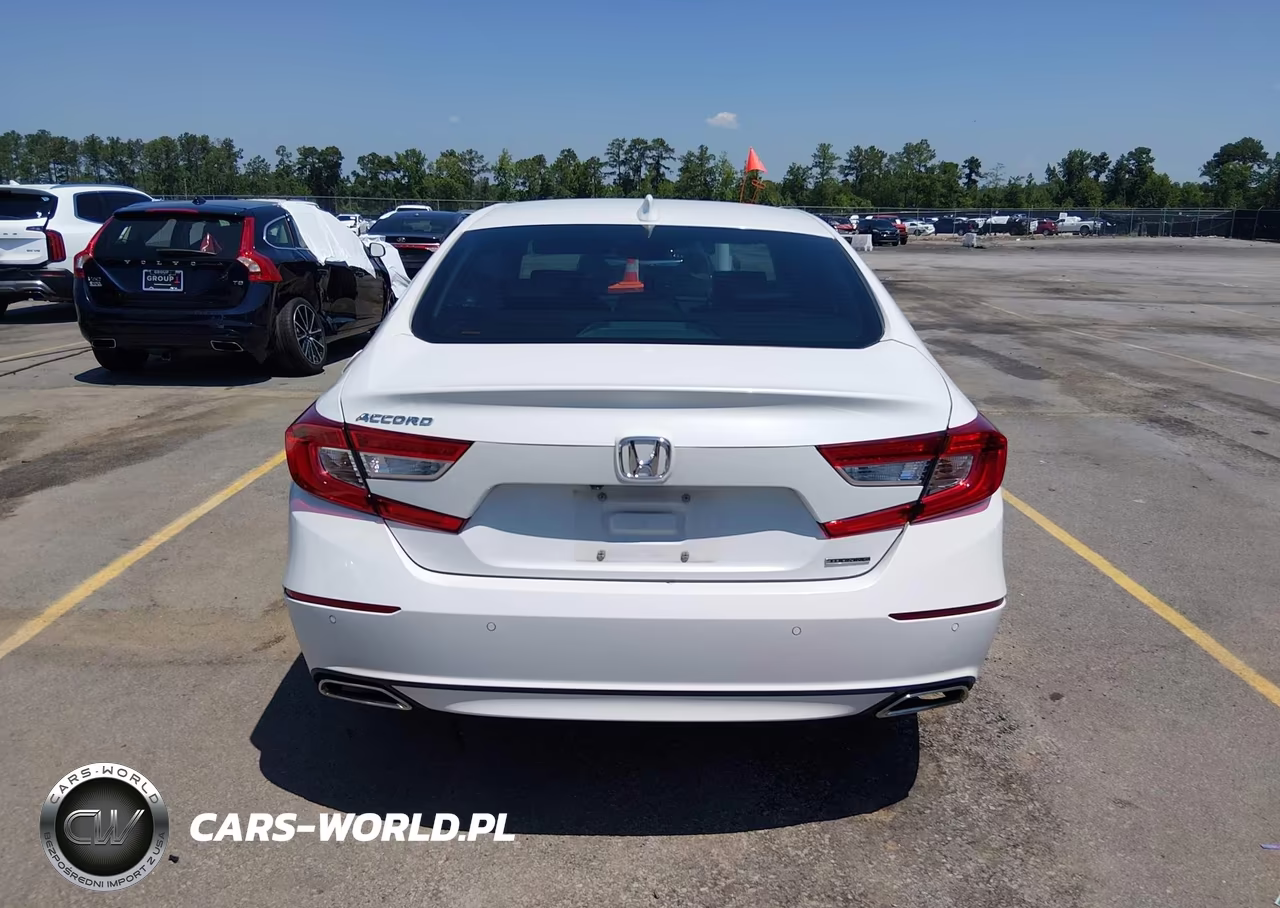 2018 Honda Accord Touring VIN:1HGCV1F91JA123247 - 17