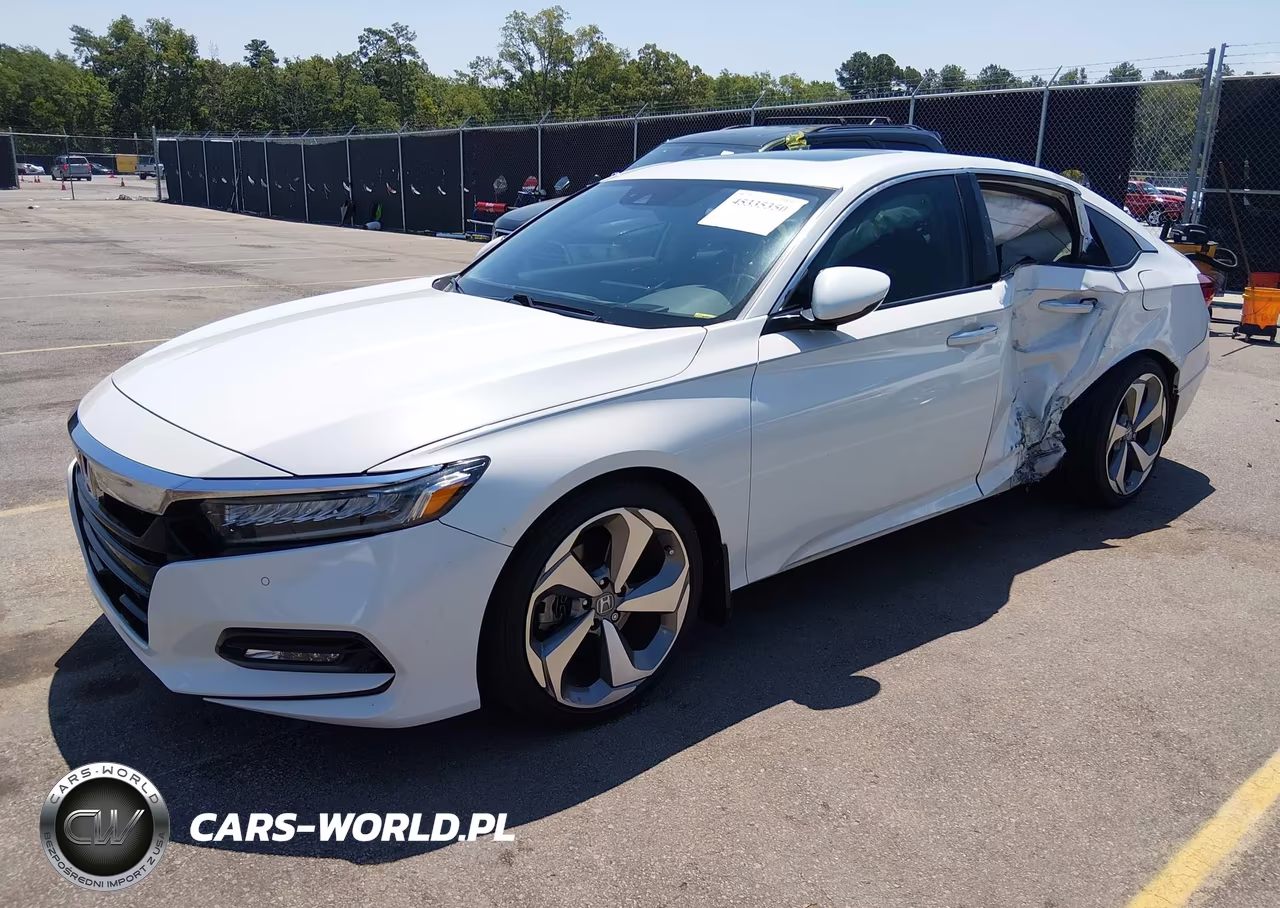 2018 Honda Accord Touring VIN:1HGCV1F91JA123247 - 2