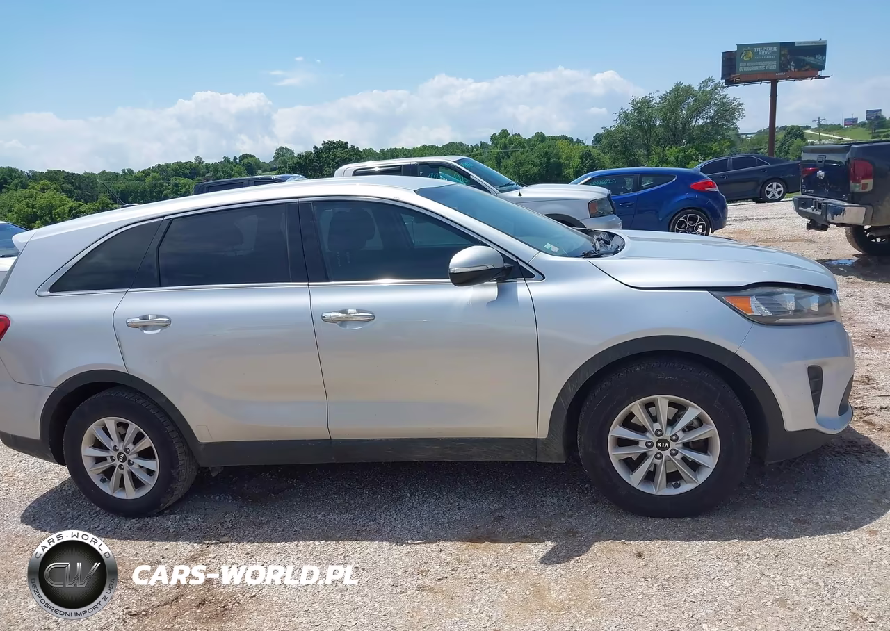 2019 Kia Sorento 2.4L L VIN:5XYPG4A34KG539230 - 13
