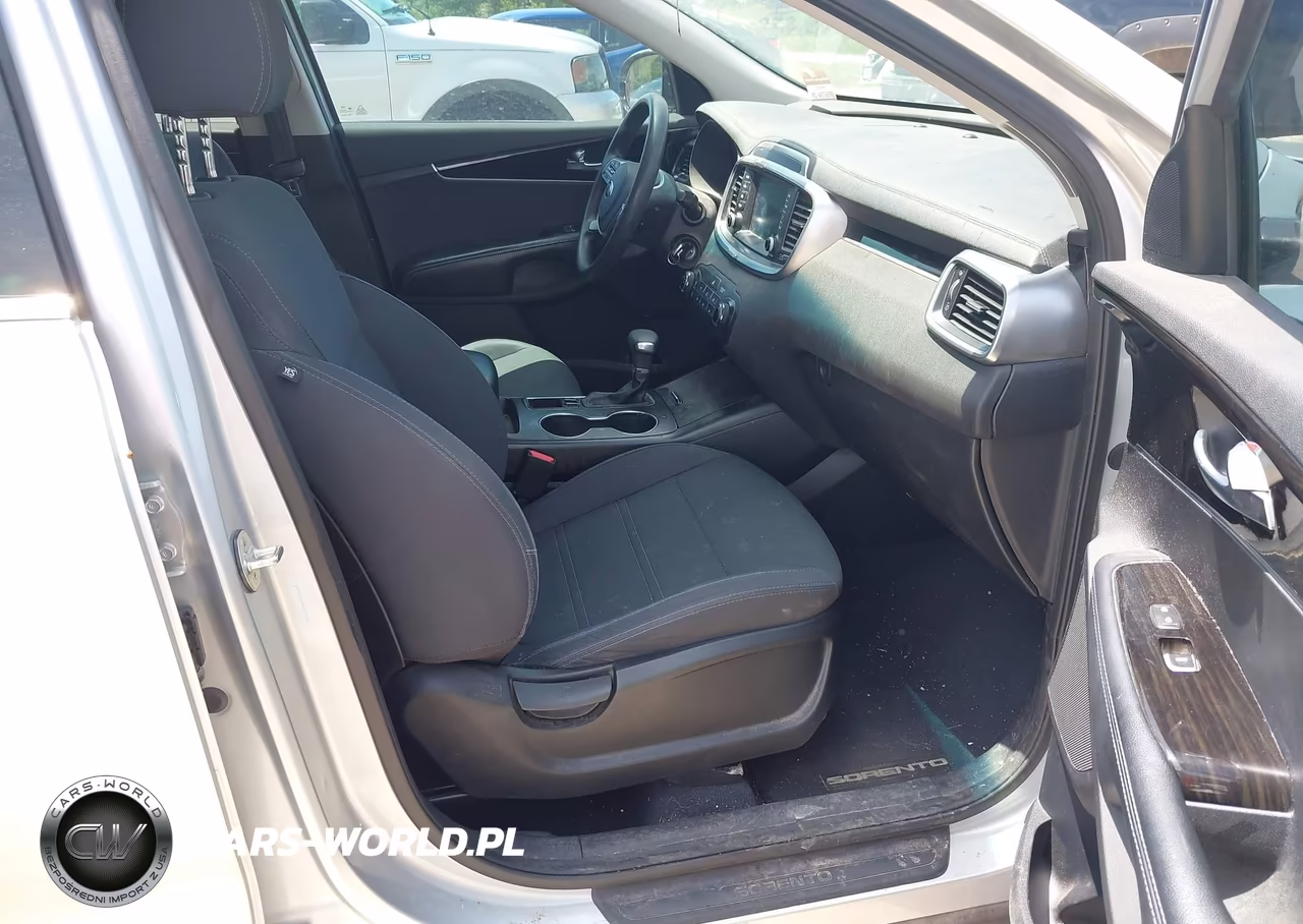 2019 Kia Sorento 2.4L L VIN:5XYPG4A34KG539230 - 5