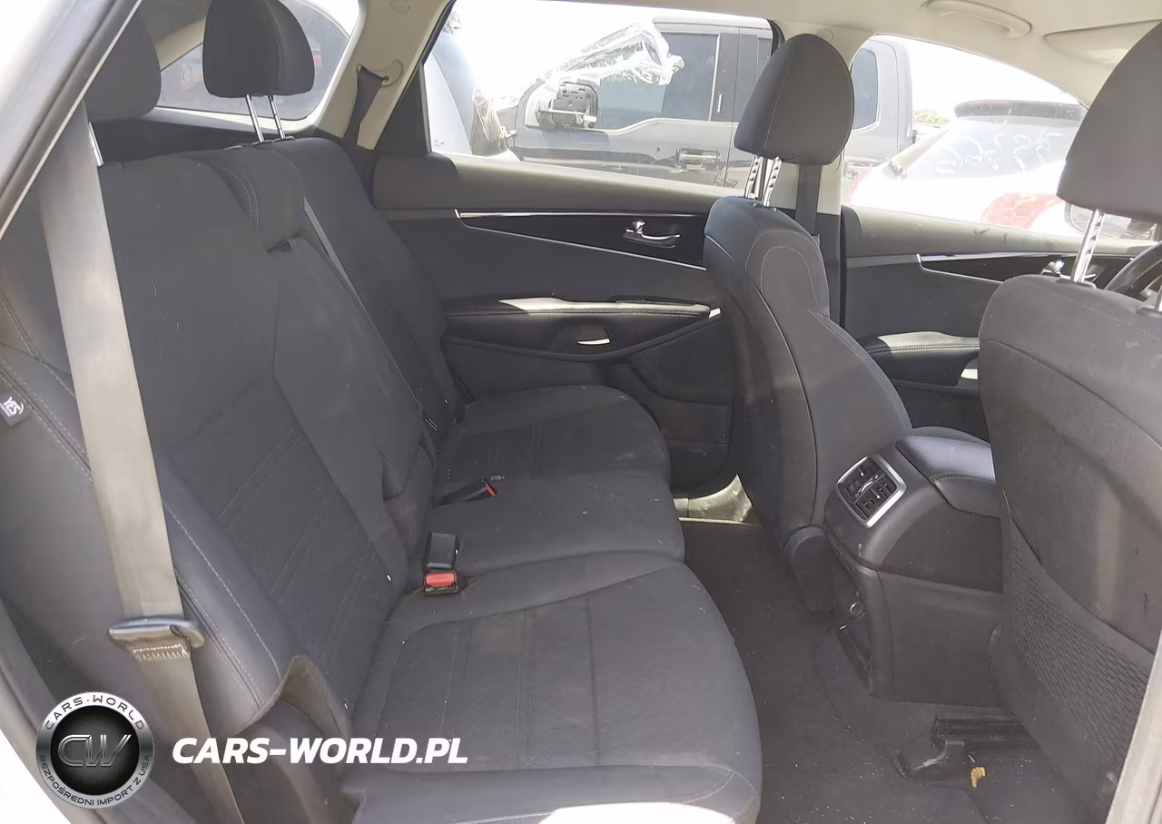 2019 Kia Sorento 2.4L L VIN:5XYPG4A34KG539230 - 8