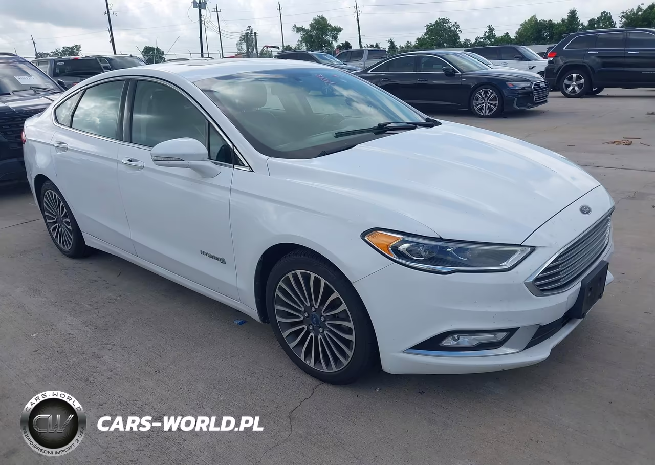 2018 Ford Fusion Hybrid Titanium – zdjęcie 1 z 16