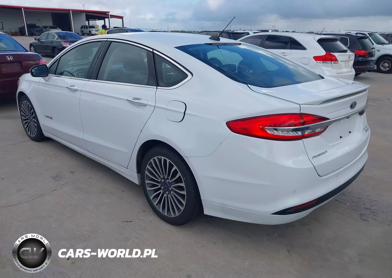 2018 Ford Fusion Hybrid Titanium VIN:3FA6P0RUXJR103011 - 3