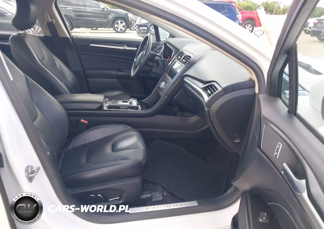 2018 Ford Fusion Hybrid Titanium VIN:3FA6P0RUXJR103011 - 5