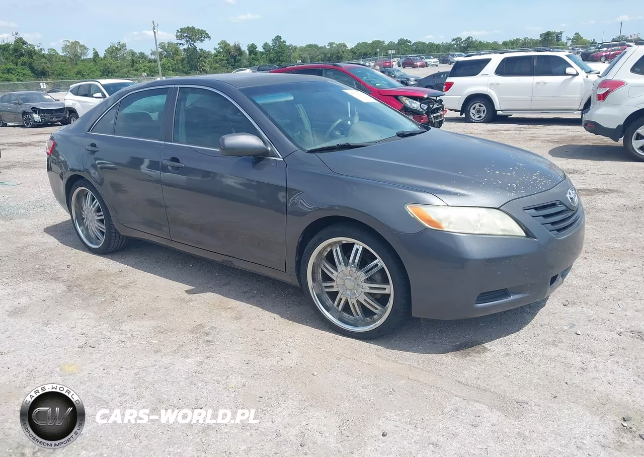 2009 Toyota Camry Le – zdjęcie 1 z 11