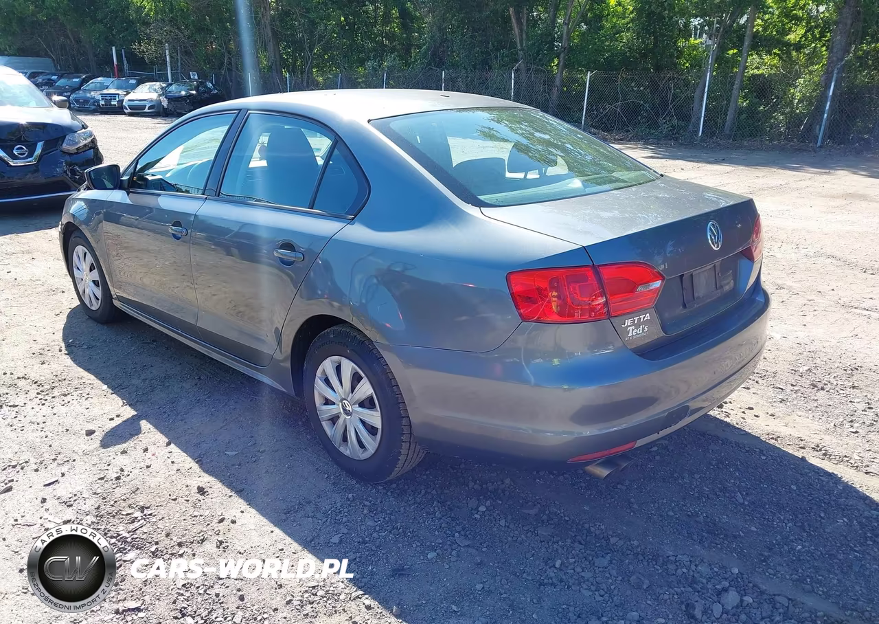 2013 Volkswagen Jetta 2.0L S VIN:3VW2K7AJXDM307629 - 3