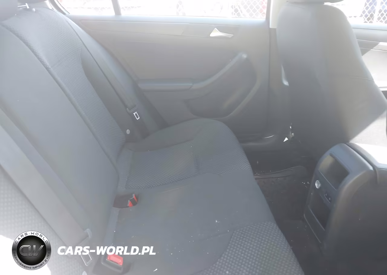 2013 Volkswagen Jetta 2.0L S VIN:3VW2K7AJXDM307629 - 8