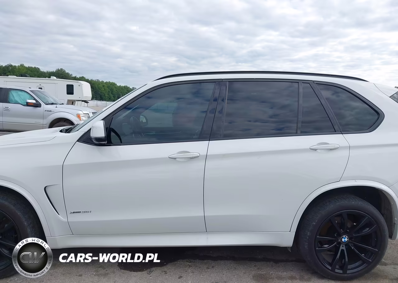 2017 BMW X5 xDrive35I VIN:5UXKR0C34H0V72879 - 14